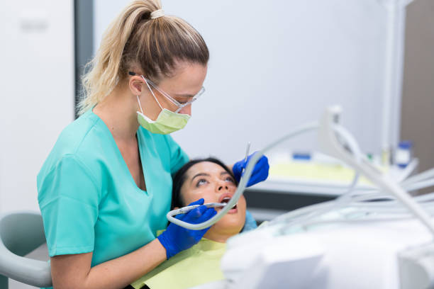 Best Emergency Tooth Extraction in North Industry, OH